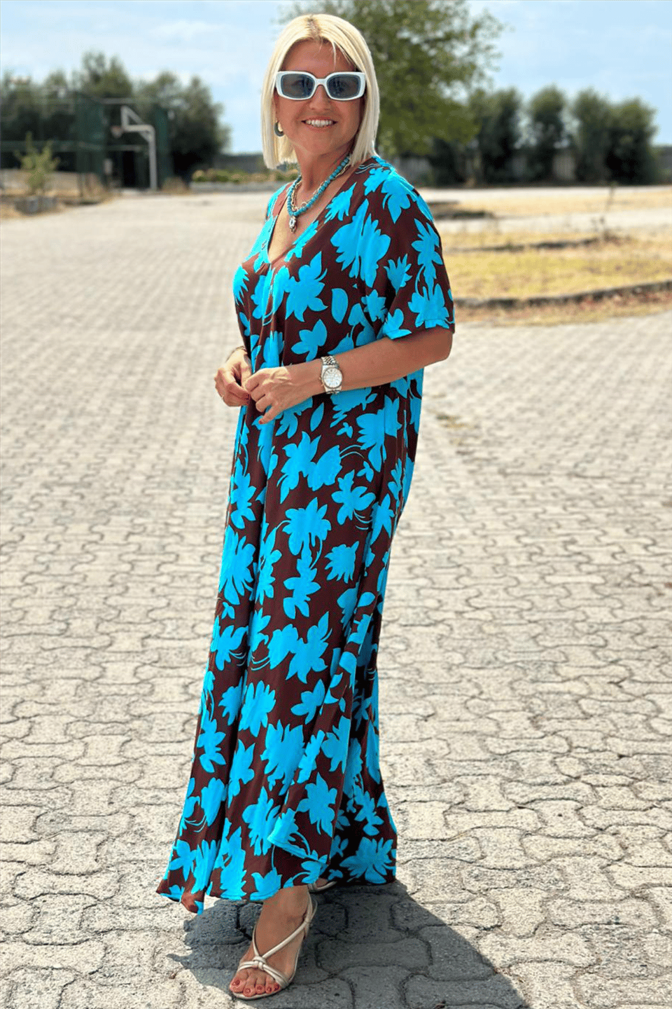 Casual Floral Maxi Dress with V-Neck