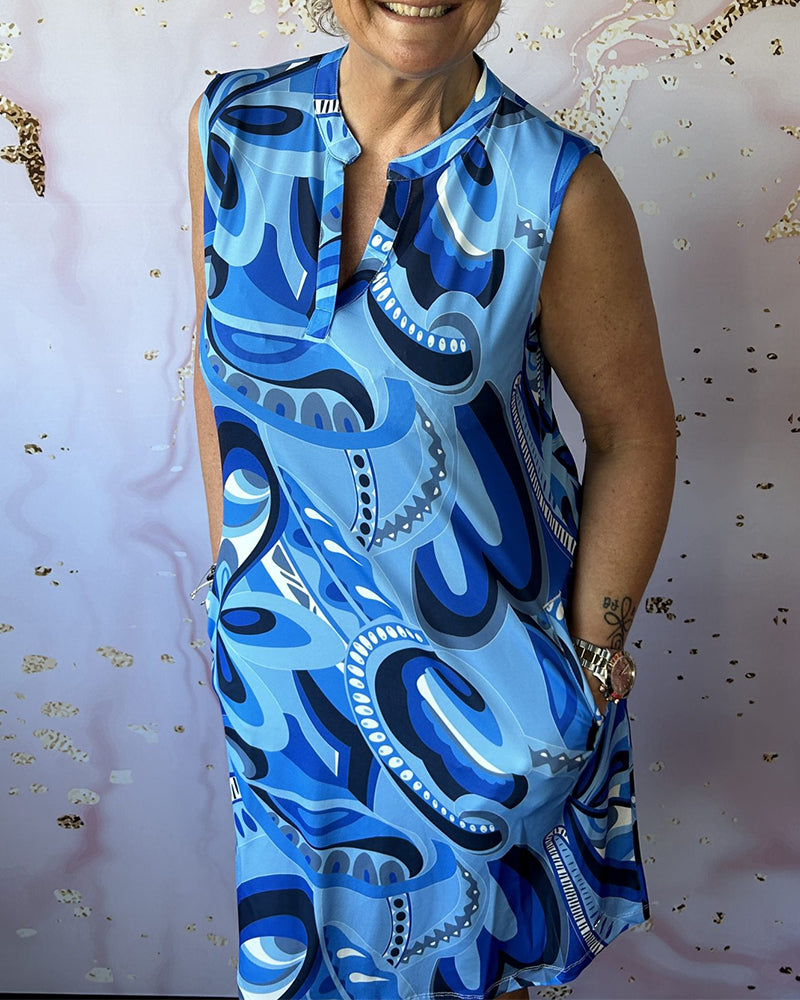 Isla™ Sleeveless Shift Dress